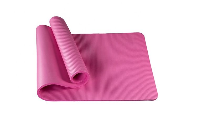 Non-slip nbr yoga mat with carrying strap (1)