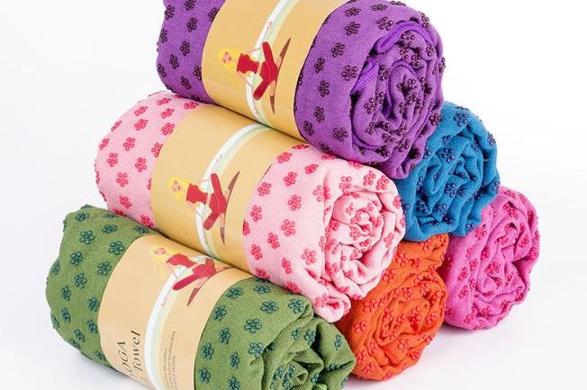 Plum dot yoga towel (3)